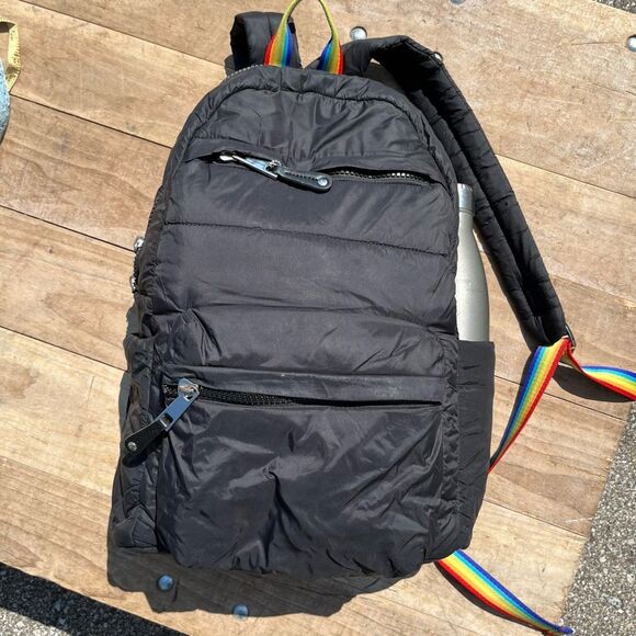 Shonda Roberts Squared Rainbow Strap Puffer Backpack Black - Picture 1 of 8